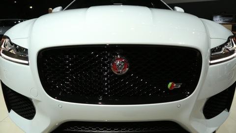2016 Jaguar XF Showcases Model's Evolution